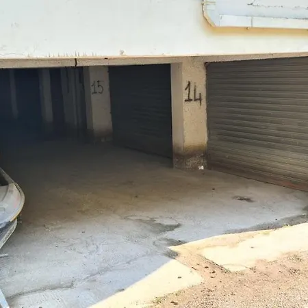 Family In 아파트 골렘