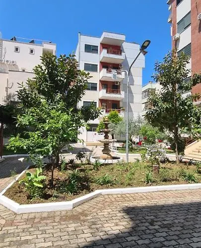 Apartman Family In Golem