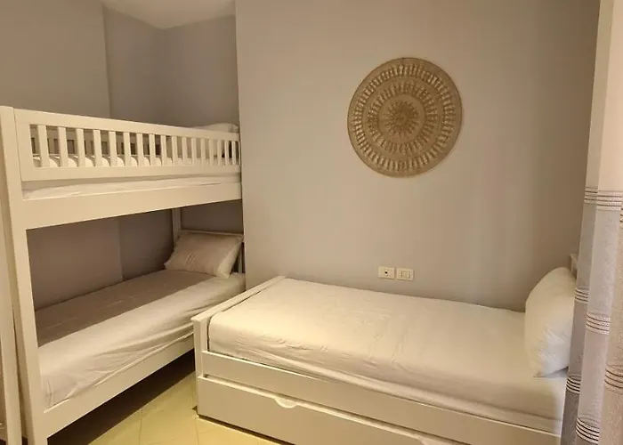 Family In Apartman *