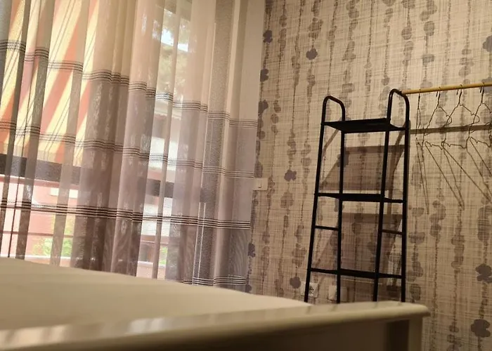 Apartman Family In Golem